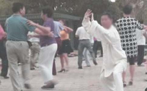 關于晨練的作文