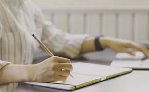 ���Կ������x��з���600�֣�ͨ��6ƪ��