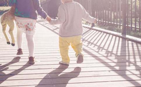 為了兒女而努力作文