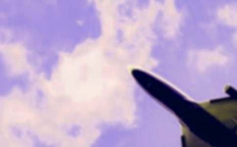 《飛機(jī)場(chǎng)的10點(diǎn)30》歌詞