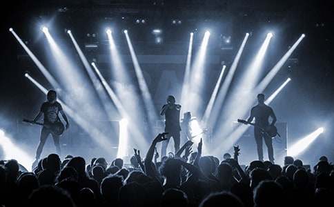 我是歌手十期梁博《男孩》歌詞