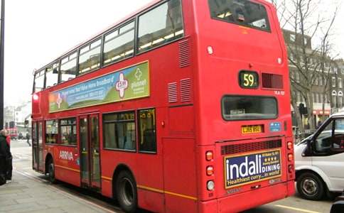 夕陽(yáng)下的公交車作文800字