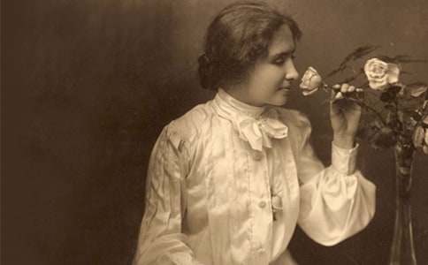 �����P�չ��£�ͨ��6ƪ��