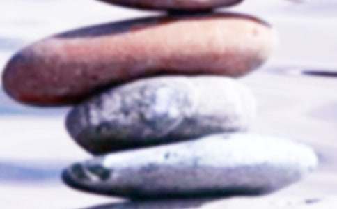 �����YԴHR�����˲��T֮�g�ġ���ƽ�փԡ�