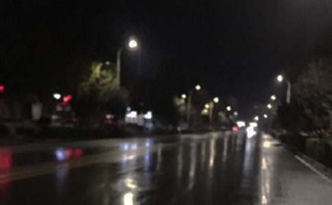 微笑在黑夜-初中記敘文800字