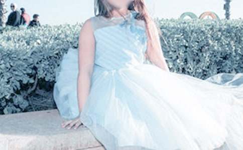 驕傲的玫瑰花童話故事(通用31篇)