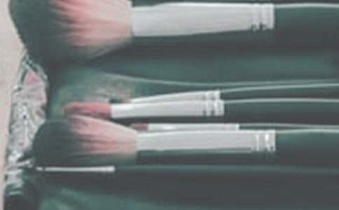 為青春化妝作文