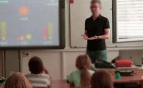 感恩老師班隊(duì)會(huì)的教案(通用13篇)