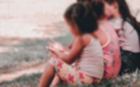 ���؃�ͯ�o��ĸ��һ����10ƪ