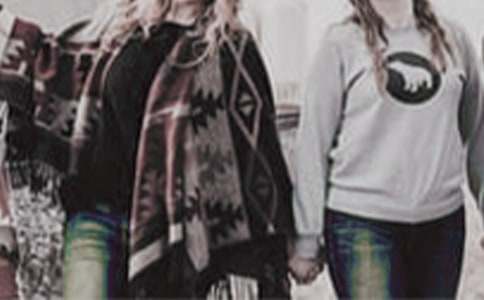 櫥窗外的那女子作文