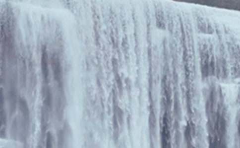 有關(guān)描寫(xiě)廬山瀑布作文