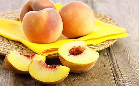 家鄉(xiāng)的桃子