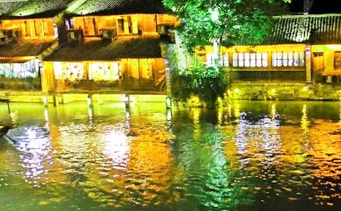 關(guān)于烏鎮(zhèn)游記的作文