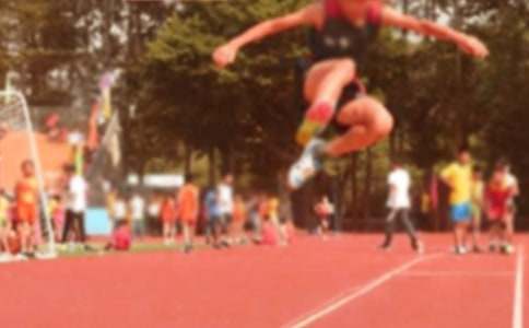 【實(shí)用】小學(xué)運(yùn)動(dòng)會(huì)作文400字6篇