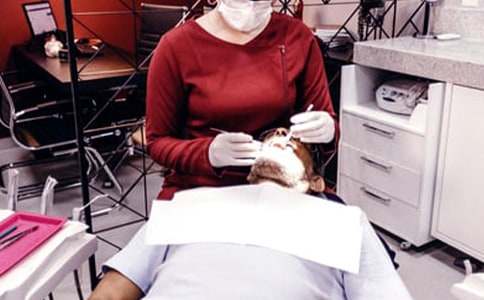 鱷魚怕牙醫(yī)童話作文(通用25篇)