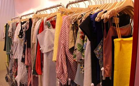 【精品】未來(lái)衣服作文八篇