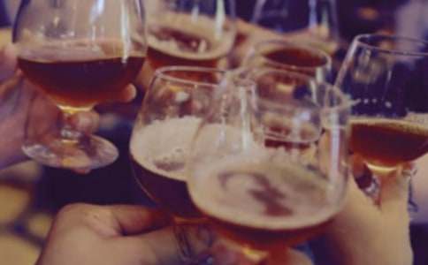 中秋飲酒的傳統(tǒng)習(xí)俗介紹