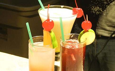 一分為二飲料_750字