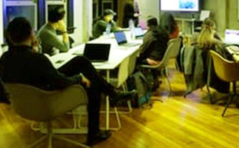 激動人心的座談會作文